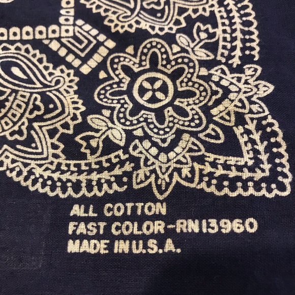 SAKS FIFTH AVENUE BEJEWELED SCARF - Picture 6 of 15